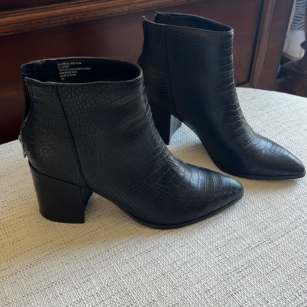 Steve Madden Jillian Boots. Black croc 8.5 booties shopbop